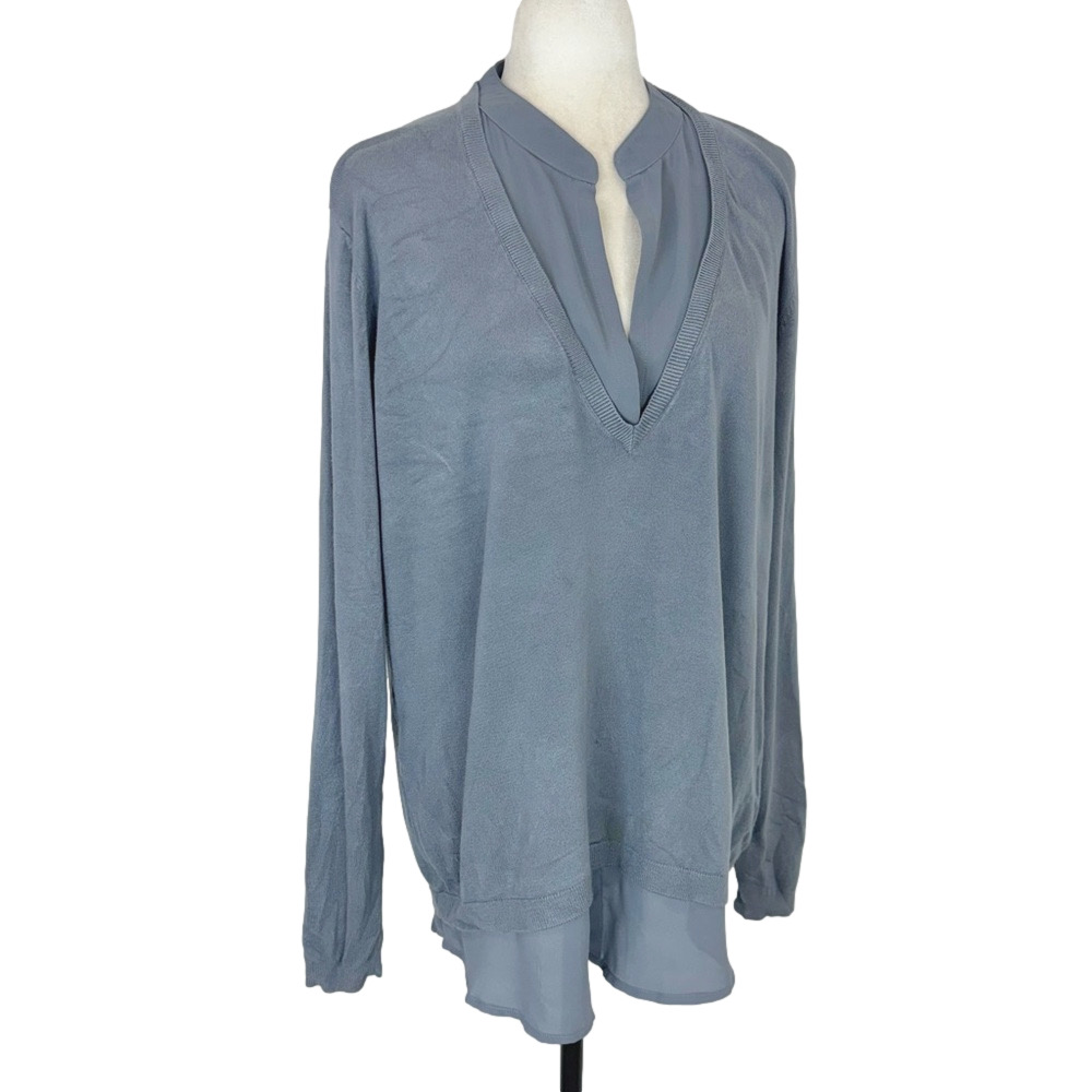 Blue-grey v-neck fooler sweater